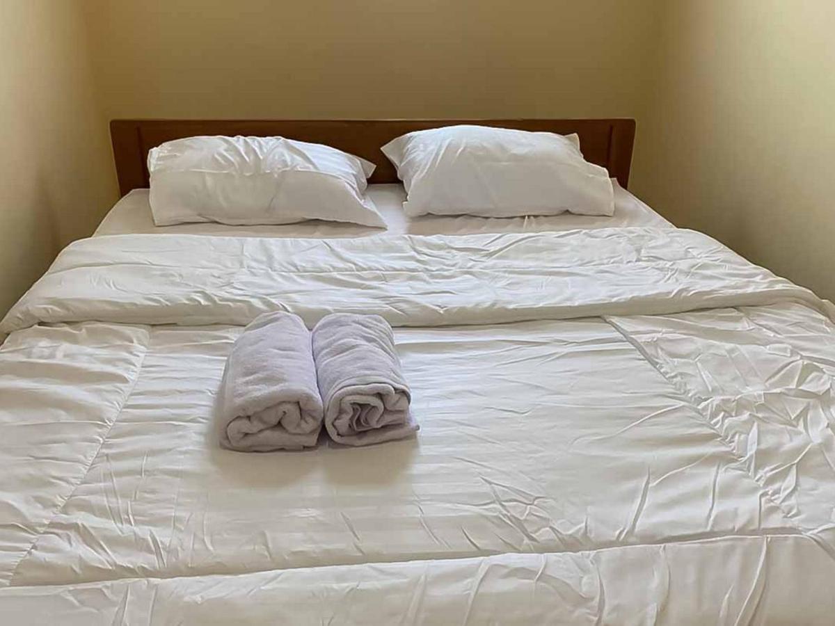 Palace Syariah Homestay Redpartner Бануванги Екстериор снимка