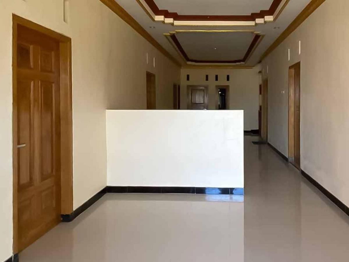 Palace Syariah Homestay Redpartner Бануванги Екстериор снимка
