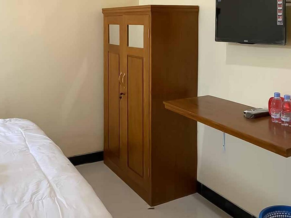 Palace Syariah Homestay Redpartner Бануванги Екстериор снимка